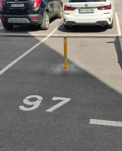 Art Monvidal דירה