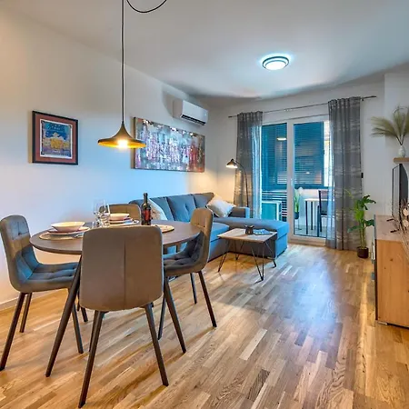 Art Monvidal Apartment Pula